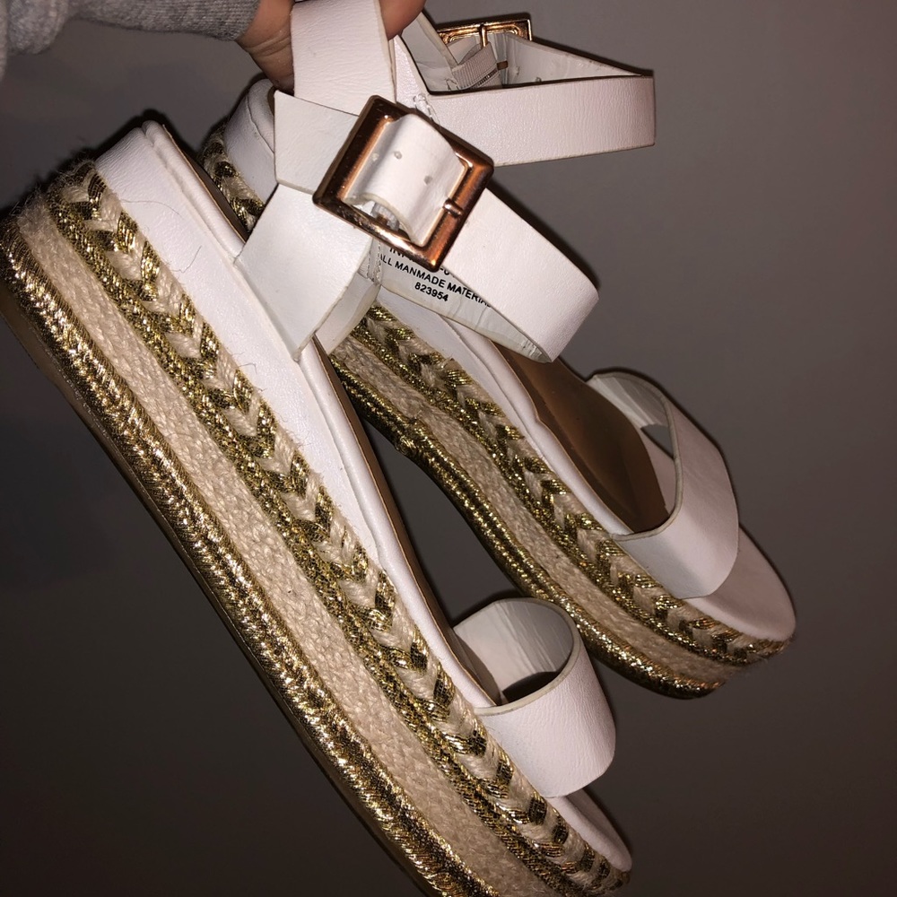 white & gold platform sandals !!!!!